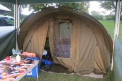 Carpfishing laghetto ai pioppi la nostra tenda Luca da 3 posti, molto comoda